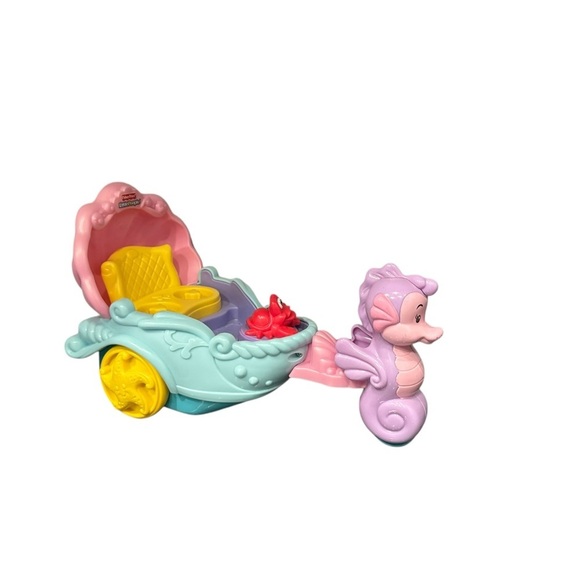 Fisher Price Little People Disney’s The Little Mermaid Musical Carriage: Works! - Picture 3 of 7